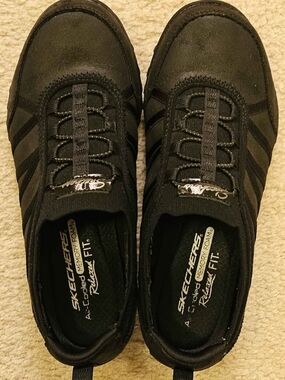 Women's Black Sketchers 7.5